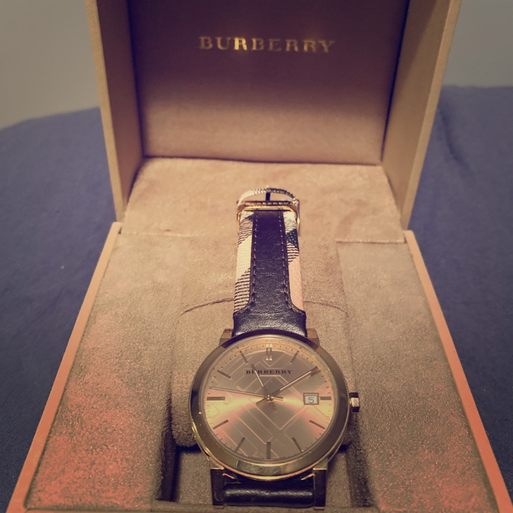 Burberry Watch (authentic)